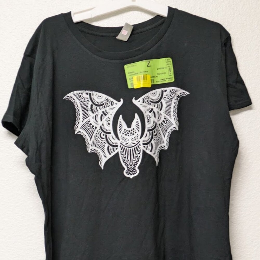 Zulily Women's Black Henna Bat Relaxed-Fit Tee - Large